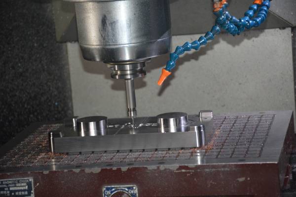 塑料模具定制加工(1) 塑料模具定制加工(1)