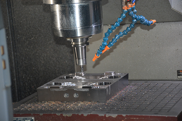 模具數(shù)控加工 模具數(shù)控加工