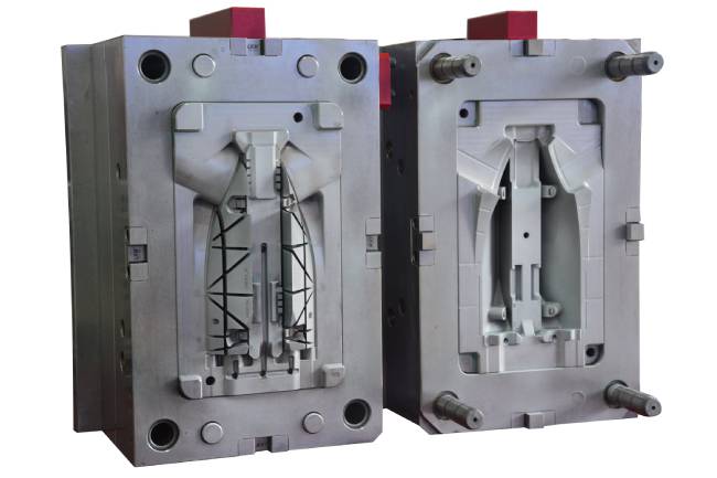 銘洋宇通汽車注塑模具加工 銘洋宇通汽車注塑模具加工