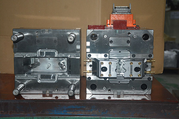 銘洋宇通精密注塑模具加工 銘洋宇通精密注塑模具加工