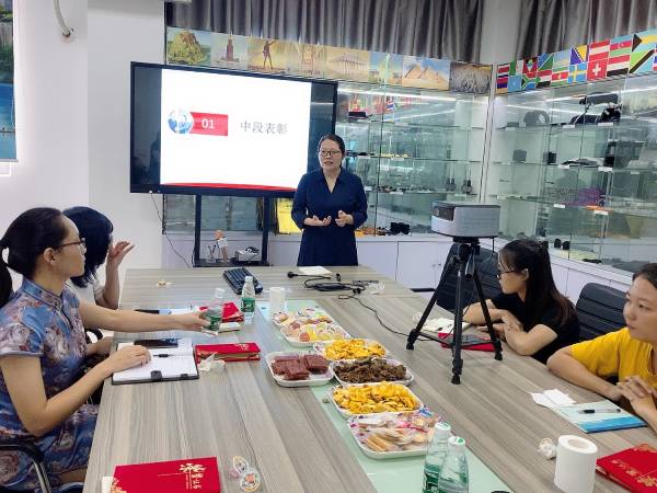 銘洋宇通中段總結表彰 銘洋宇通中段總結表彰