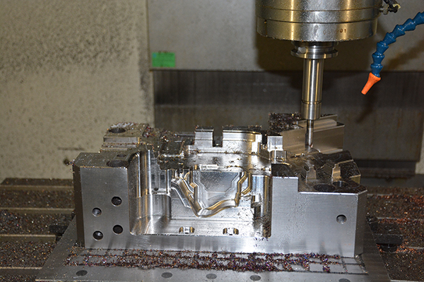 深圳塑膠模具制造廠 深圳塑膠模具制造廠