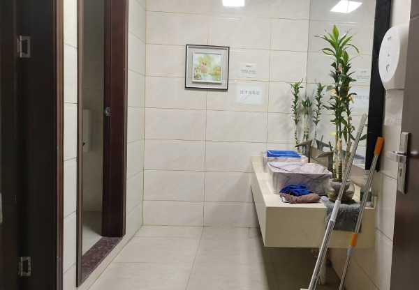 精密模具工廠環境 精密模具工廠環境